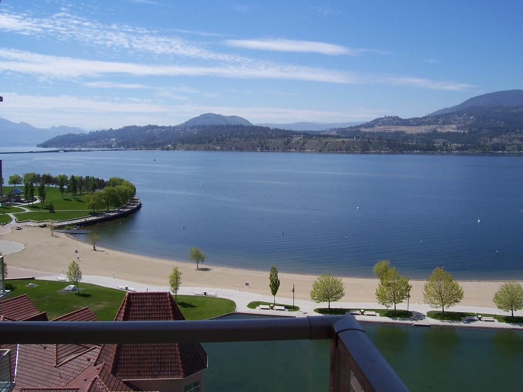 Sunset Waterfront Resort By Kelownacondorentals Pokój zdjęcie