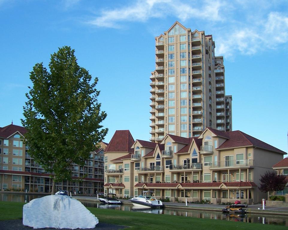 Sunset Waterfront Resort By Kelownacondorentals Zewnętrze zdjęcie