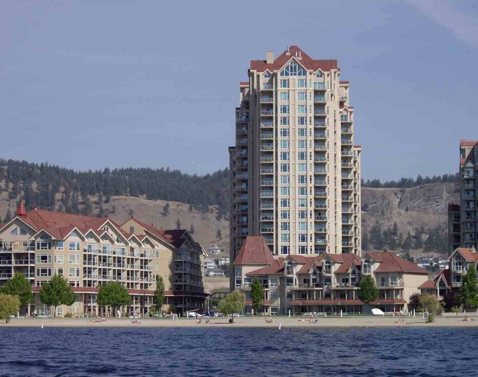 Sunset Waterfront Resort By Kelownacondorentals Zewnętrze zdjęcie