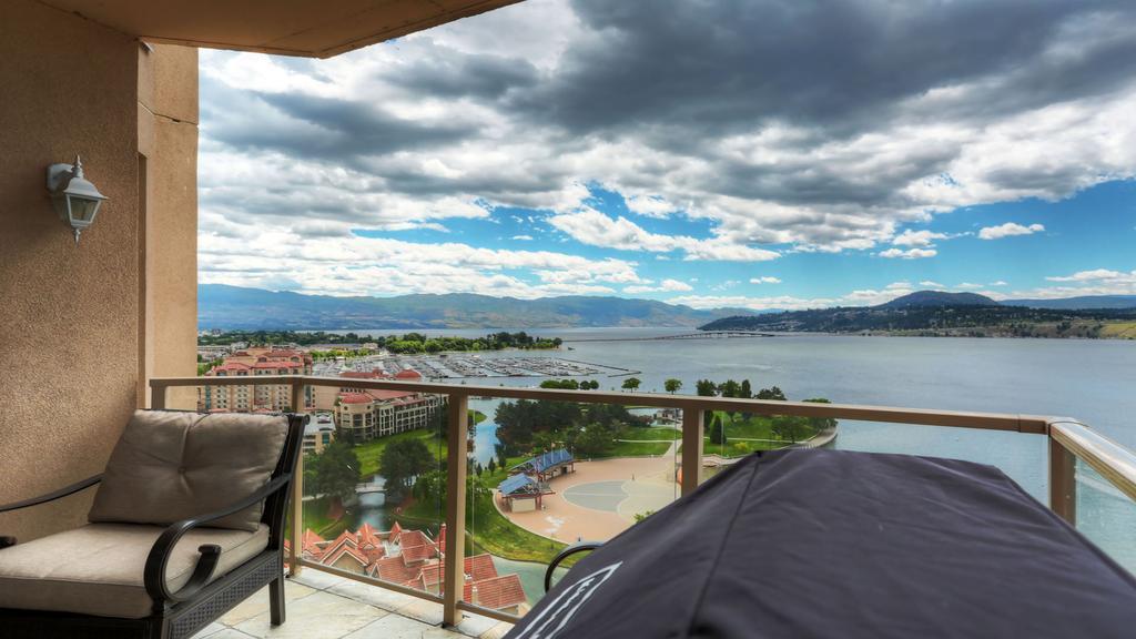 Sunset Waterfront Resort By Kelownacondorentals Zewnętrze zdjęcie