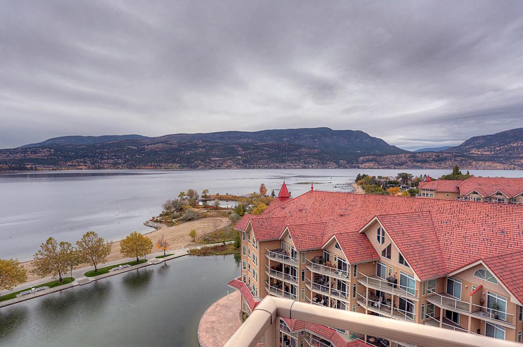 Sunset Waterfront Resort By Kelownacondorentals Zewnętrze zdjęcie