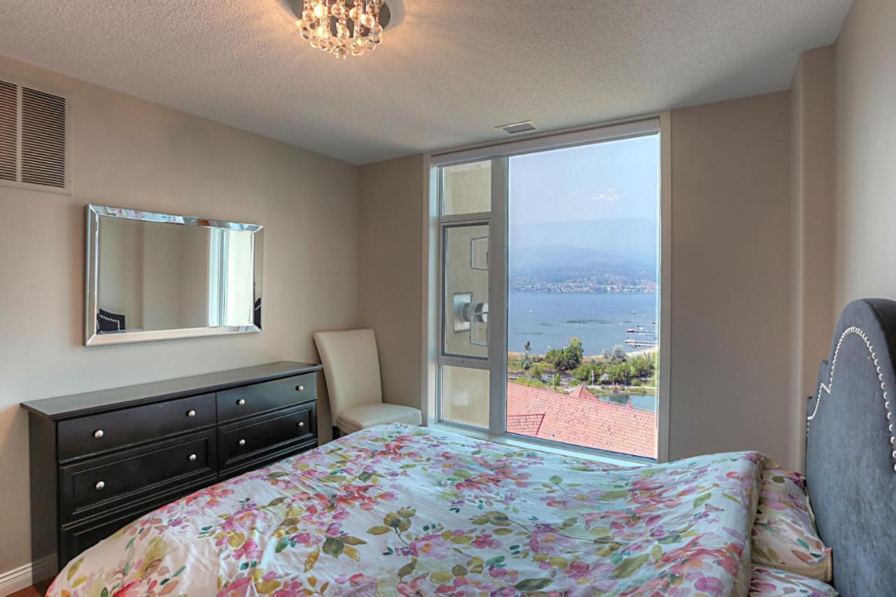 Sunset Waterfront Resort By Kelownacondorentals Zewnętrze zdjęcie